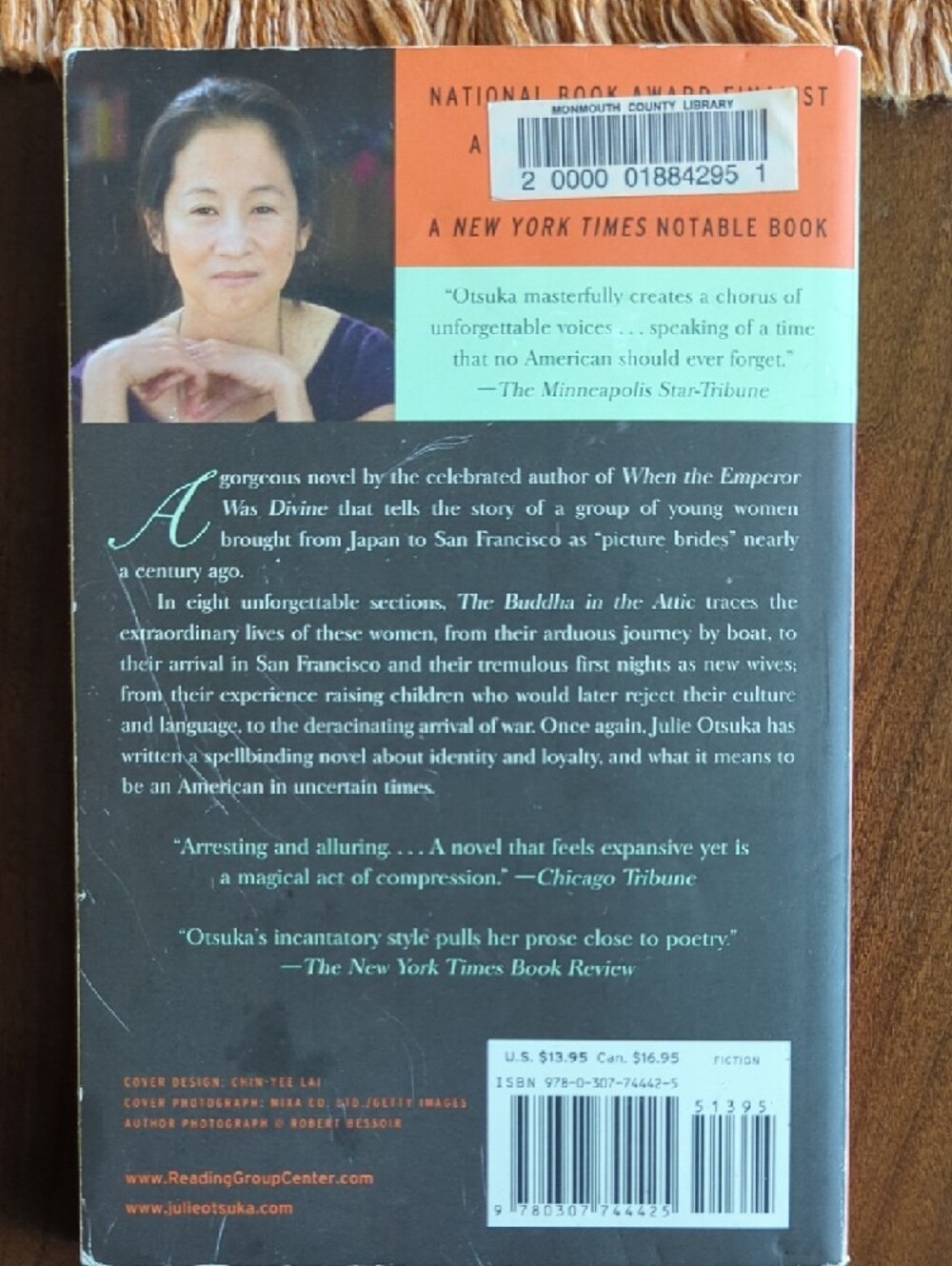 The Buddha in the Attic by Julie Otsuka - Picture 2 of 3